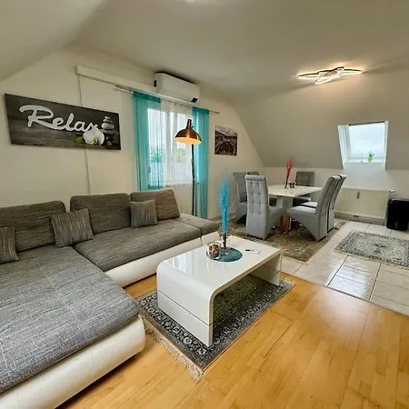 Grosszuegige Mit Parkplatz * Graz