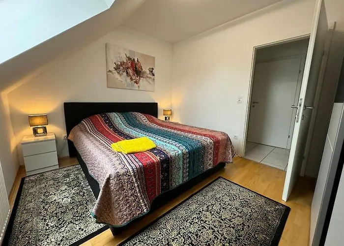 Grosszuegige Mit Parkplatz *